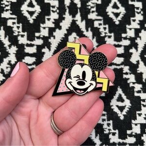 Disney Mickey Mouse Memories September Pin - Series 9/12